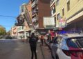 Bomberos y Policía aseguran la calle Las Torres de Cuenca tras caer un cable en la ruta de la procesión