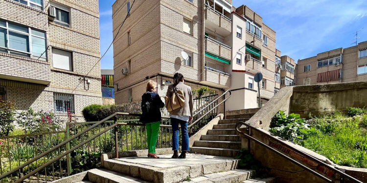 Jiménez propone la construcción de una rampa para acabar con las barreras arquitectónicas en el barrio de Casablanca