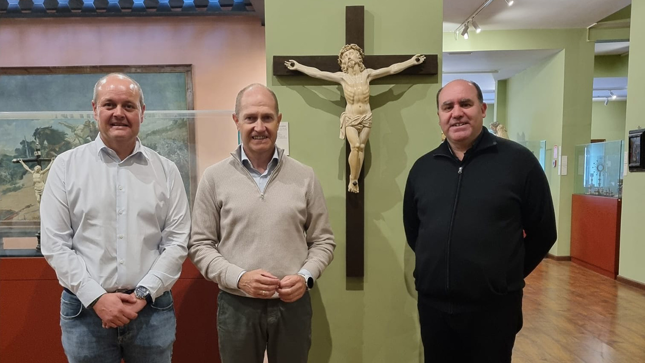 La Anunciación del retablo de Pareja, símbolo de encuentro