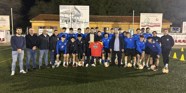 La Diputación de Cuenca ayuda con 30.000 euros a la AD San Clemente para participar en Tercera División de fútbol