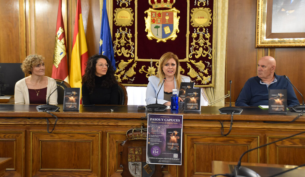 La Diputación de Cuenca y la Asociación de Autores Conquenses presentan el libro ‘Pasos y capuces’ a beneficio de Aframas