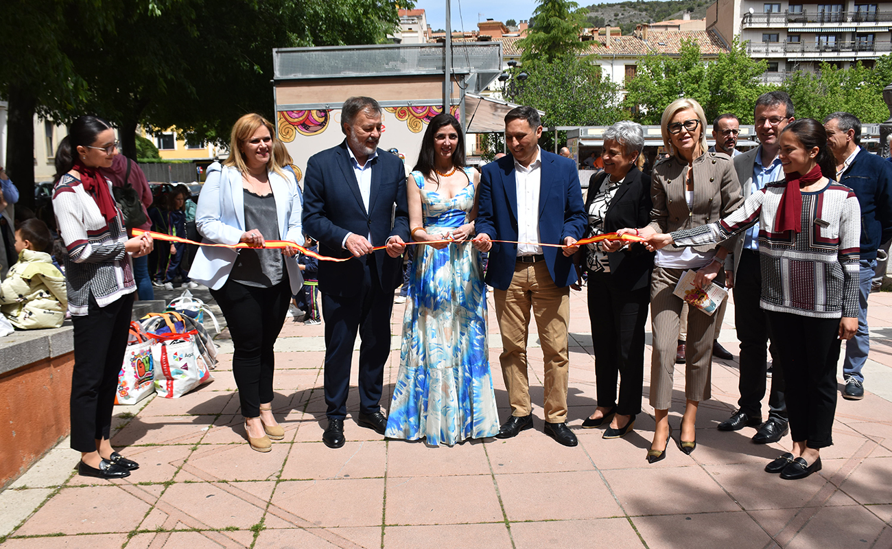 La Feria del Libro ‘Cuenca Lee 2026’ echa a andar con un pregón de Espido Freire que llama a la lectura como defensa frente al ruido