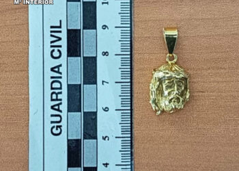 La Guardia Civil recupera en un 'compro oro' de Azuqueca un Cristo arrancado a tirones a un joven en la calle