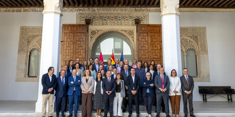 La Junta da por concluida la reconstrucción de la Sanidad tras los recortes y despidos de la legislatura 2011-2015