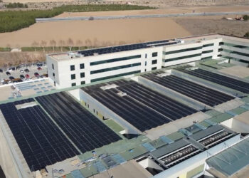 La Junta impulsa la eficiencia energética de sus centros sanitarios con más de 26 millones de euros de inversión, cofinanciados a través de fondos FEDER