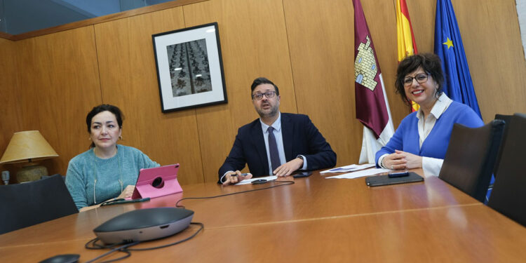 La Junta traslada a los docentes su compromiso con el modelo educativo inclusivo