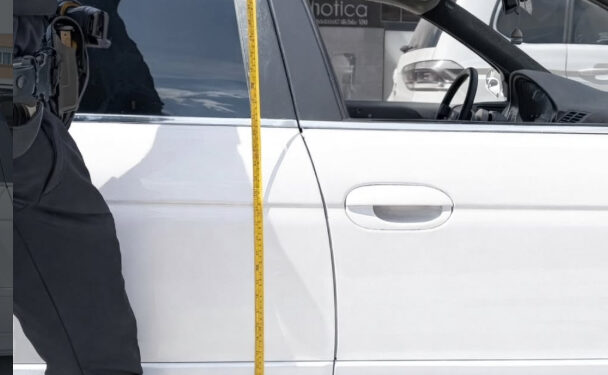 La Policía Local de Cuenca intercepta un vehículo con tres reformas ilegales escape, altura y separadores sin homologar