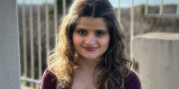 La autora conquense Lucía Mora publica su nueva novela Cualquier parecido con la ficción es pura realidad