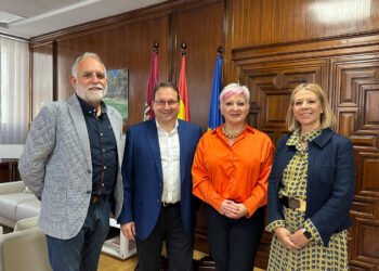 La delegada de la Junta recibe al nuevo vicerrector del Campus de la UAH en Guadalajara