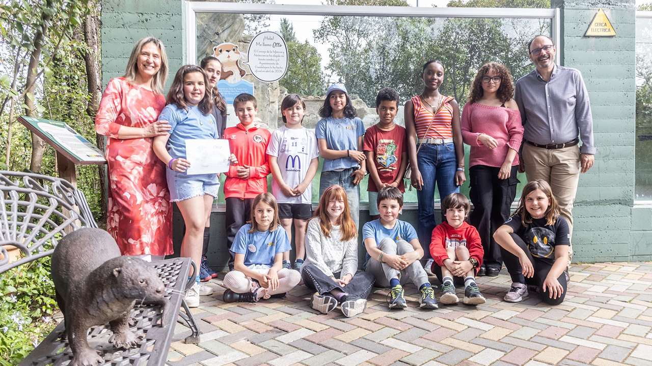 La nueva nutria del Zoo de Guadalajara ya tiene nombre, Otto, gracias a la participación del Consejo de la Infancia 2 La nueva nutria del Zoo de Guadalajara ya tiene nombre, Otto, gracias a la participación del Consejo de la Infancia