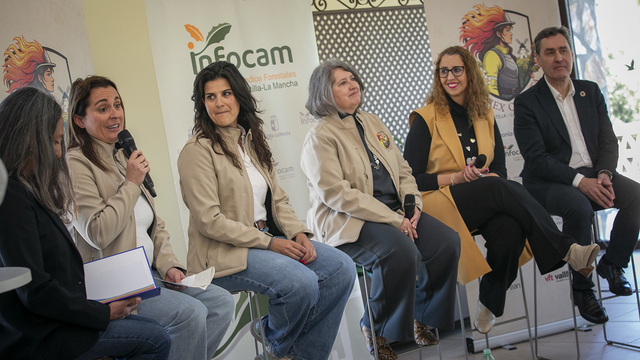 Las bomberas forestales de Castilla-La Mancha lideran el primer entrenamiento internacional contra el fuego en España 2 Las bomberas forestales de Castilla-La Mancha lideran el primer entrenamiento internacional contra el fuego en España