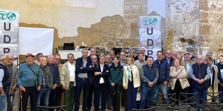 Moya reúne a los pensionistas de Cuenca en una jornada sobre pensiones y ciberseguridad con la subdelegada del Gobierno