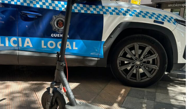 Multa e inmovilización en Cuenca por ir en patinete sin seguro exigencias de la Policía