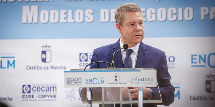 Page anuncia que el Plan Regional de Vivienda quedará aprobado el próximo el 6 mayo