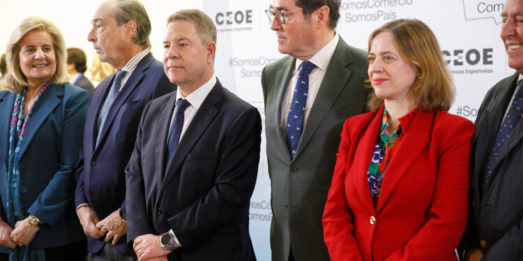 Page incide en que “el comercio es determinante” y debe ir acompañado de “normalidad” y alejado de “todo tipo de populismo”