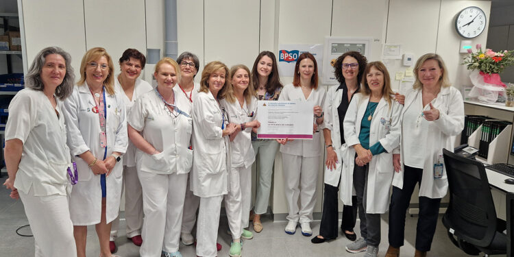 Premio a la excelencia de cuidados para un grupo de enfermeras de Cuenca en las III Jornadas Nacionales de Heridas en Atención Primaria