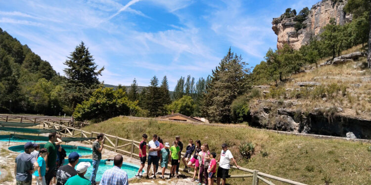 Programados cuatro cursos formativos para 2026 en la Escuela Regional de Pesca de Uña