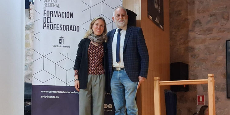 Un total de 40 docentes participan en una acción formativa sobre la Sierra Norte y la riqueza patrimonial de Sigüenza dentro de las jornadas ´De raíz´