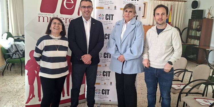 Vara de Rey muestra interés en las herramientas para potenciar el emprendimiento de la mano de AMEP