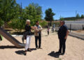 Paredes de Melo revitaliza su plaza con un nuevo parque infantil para fijar población rural