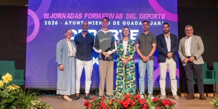 Álex Roca y Javier Ablanque emocionan a Guadalajara con su experiencia personal de superación y su autenticidad