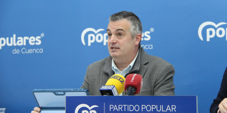 Barambio: “El colapso del padrón perjudica a los vecinos y sobrecarga a los trabajadores ante la pasividad del alcalde Darío Dolz” 1 Barambio “El colapso del padrón perjudica a los vecinos y sobrecarga a los trabajadores ante la pasividad del alcalde Darío Dolz”