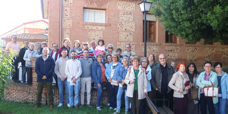 Cabanillas celebra el centenario de los edificios de sus antiguas Escuelas plantando un árbol e inaugurando una exposición 1 Cabanillas celebra el centenario de los edificios de sus antiguas Escuelas plantando un árbol e inaugurando una exposición