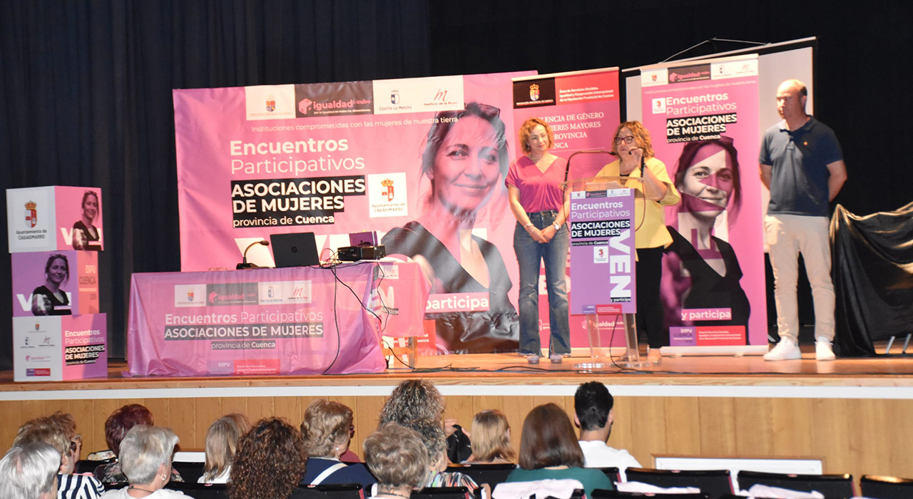 Casasimarro congrega a 150 mujeres de la Manchuela para visibilizar la violencia de género en la tercera edad 2 Casasimarro congrega a 150 mujeres de la Manchuela para visibilizar la violencia de género en la tercera edad