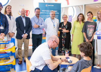 Castilla-La Mancha incorpora cuentos personalizados en sus hospitales para mejorar la experiencia de los pacientes pediátricos