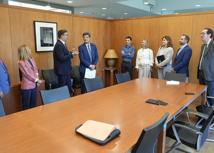 Castilla-La Mancha y la UAH preparan un nuevo contrato para asegurar financiación y reforzar la universidad en Guadalajara