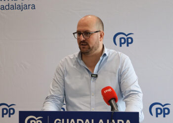 Castillo denuncia el "aislamiento" de la provincia por los retrasos en las obras de la Autopista Ferroviaria 10 Castillo denuncia el aislamiento de la provincia por los retrasos en las obras de la Autopista Ferroviaria