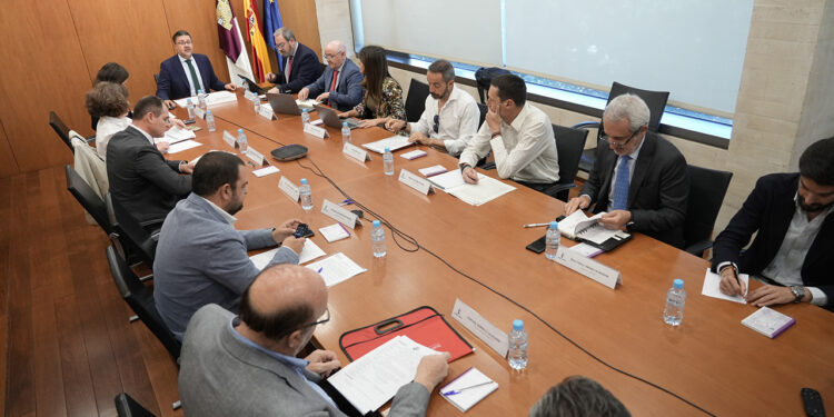 Constituido el Consejo Asesor de Asuntos Taurinos de Castilla-La Mancha para “divulgar y proteger la cultura taurina” 1 Constituido el Consejo Asesor de Asuntos Taurinos de Castilla-La Mancha para “divulgar y proteger la cultura taurina”