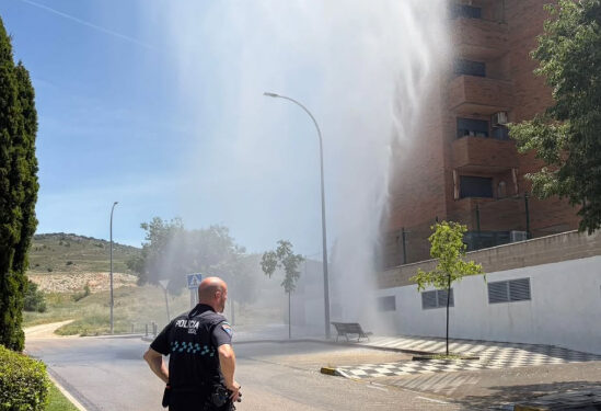Cortes de agua en Cuenca: una rotura de tubería afecta a los vecinos de la calle Francisco Suay 1 Cortes de agua en Cuenca una rotura de tubería afecta a los vecinos de la calle Francisco Suay