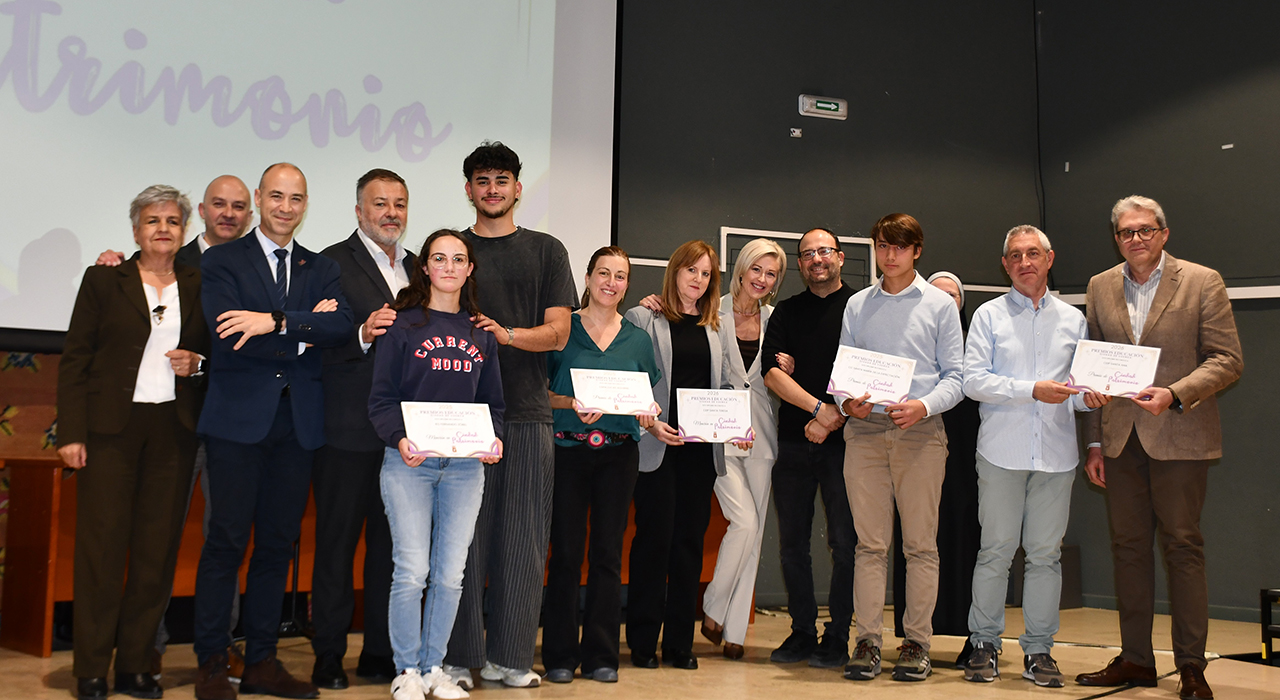 Cuenca premia el talento de su alumnado y reconoce a sus centros educativos en una doble gala con los galardones de 2025 y 2026