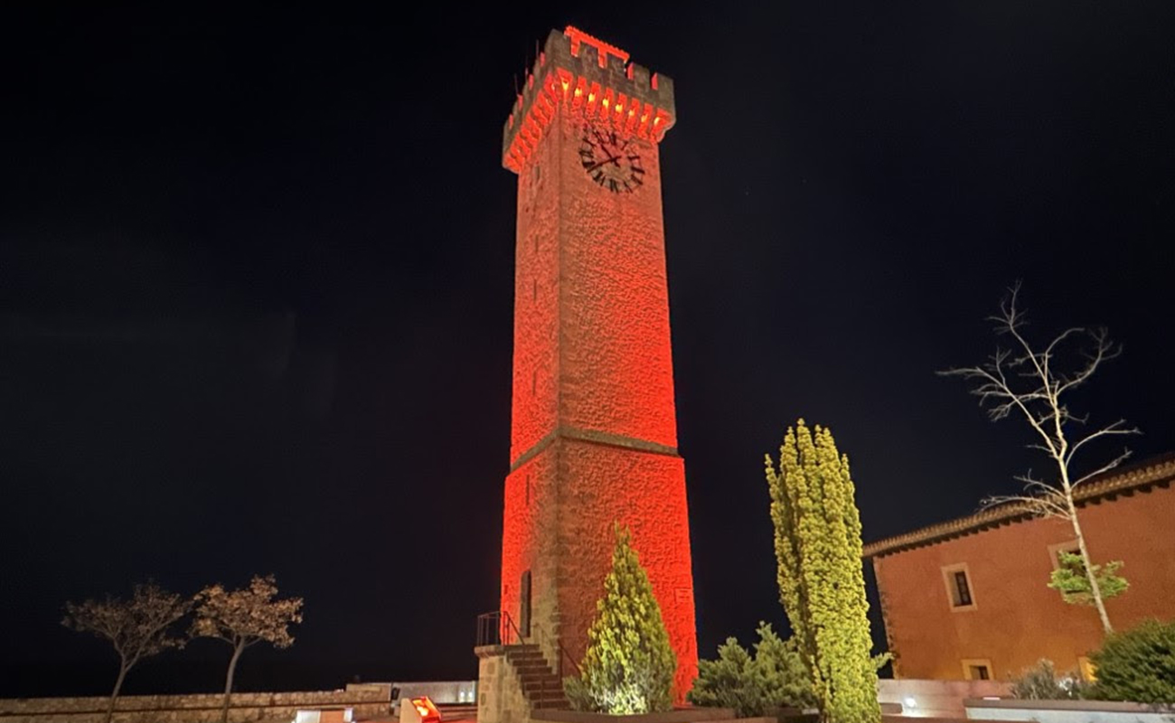 Cuenca se vuelve a iluminar de rojo por el Día Mundial de Cruz Roja