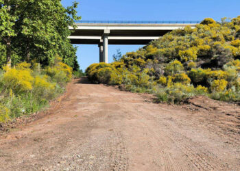 Culminan los trabajos de desbroce de cunetas en caminos rurales del término municipal de Cabanillas