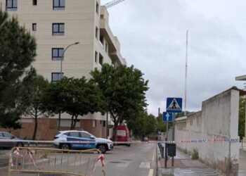 Desalojan a los menores de Aldeas Infantiles por una fuga de gas en una obra junto a la calle Pino Negral de Cuenca
