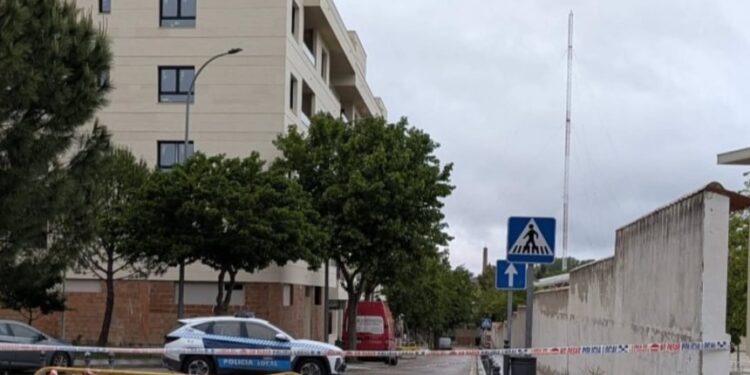 Desalojan a los menores de Aldeas Infantiles por una fuga de gas en una obra junto a la calle Pino Negral de Cuenca