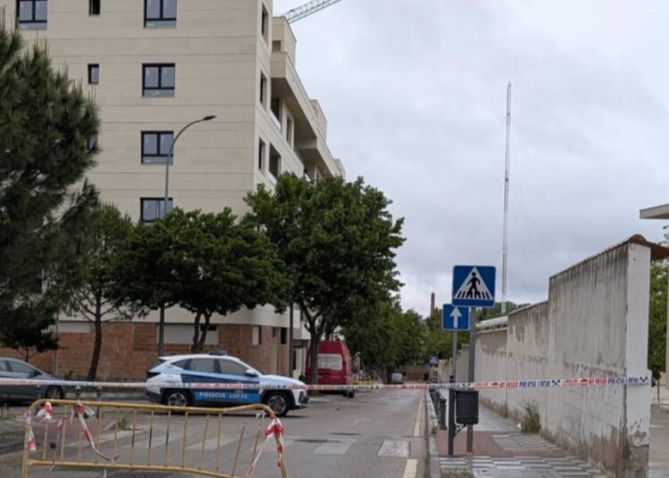 Desalojan a los menores de Aldeas Infantiles por una fuga de gas en una obra junto a la calle Pino Negral de Cuenca