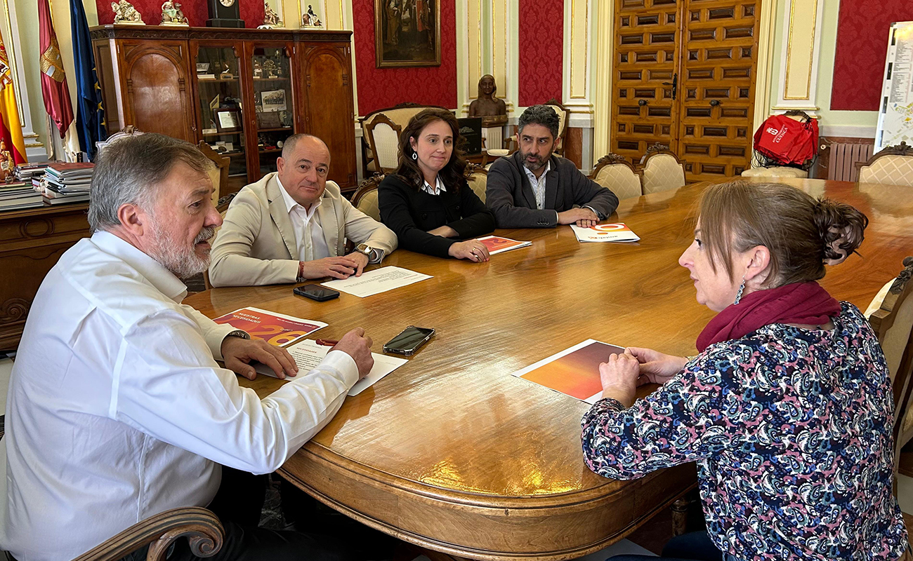 Dolz agradece a amiab que vaya a celebrar en Cuenca su Gala Anual de Premios a la Inclusión