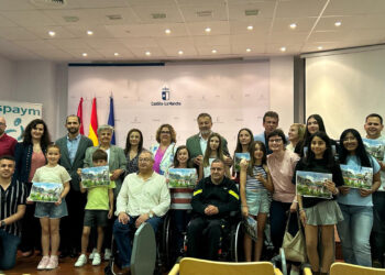Dolz recalca cómo el Concurso de Dibujo de Aspaym sensibiliza en prevención de lesiones medulares entre el público infantil y juvenil