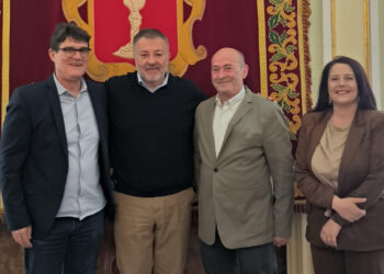 Dolz recibe a los directores saliente y entrante del Centro Penitenciario, Jesús Javier Mora y Jesús Martín