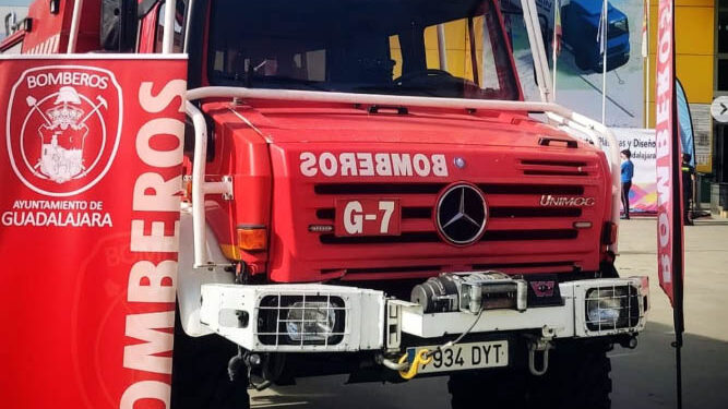Dos ancianos hospitalizados tras arder el colchón de su piso en la calle Bolivia de Guadalajara 1 Dos ancianos hospitalizados tras arder el colchón de su piso en la calle Bolivia de Guadalajara