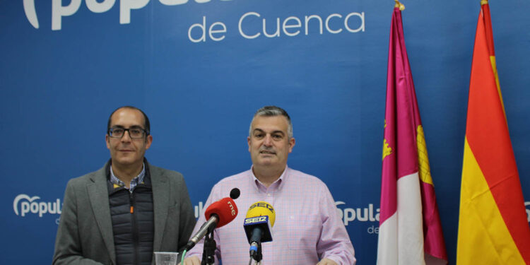 El PP en el Ayuntamiento de Cuenca denuncia el “caos jurídico” de Dolz y llevará a los tribunales la contratación del nuevo asesor municipal 1 El PP en el Ayuntamiento de Cuenca denuncia el “caos jurídico” de Dolz y llevará a los tribunales la contratación del nuevo asesor municipal