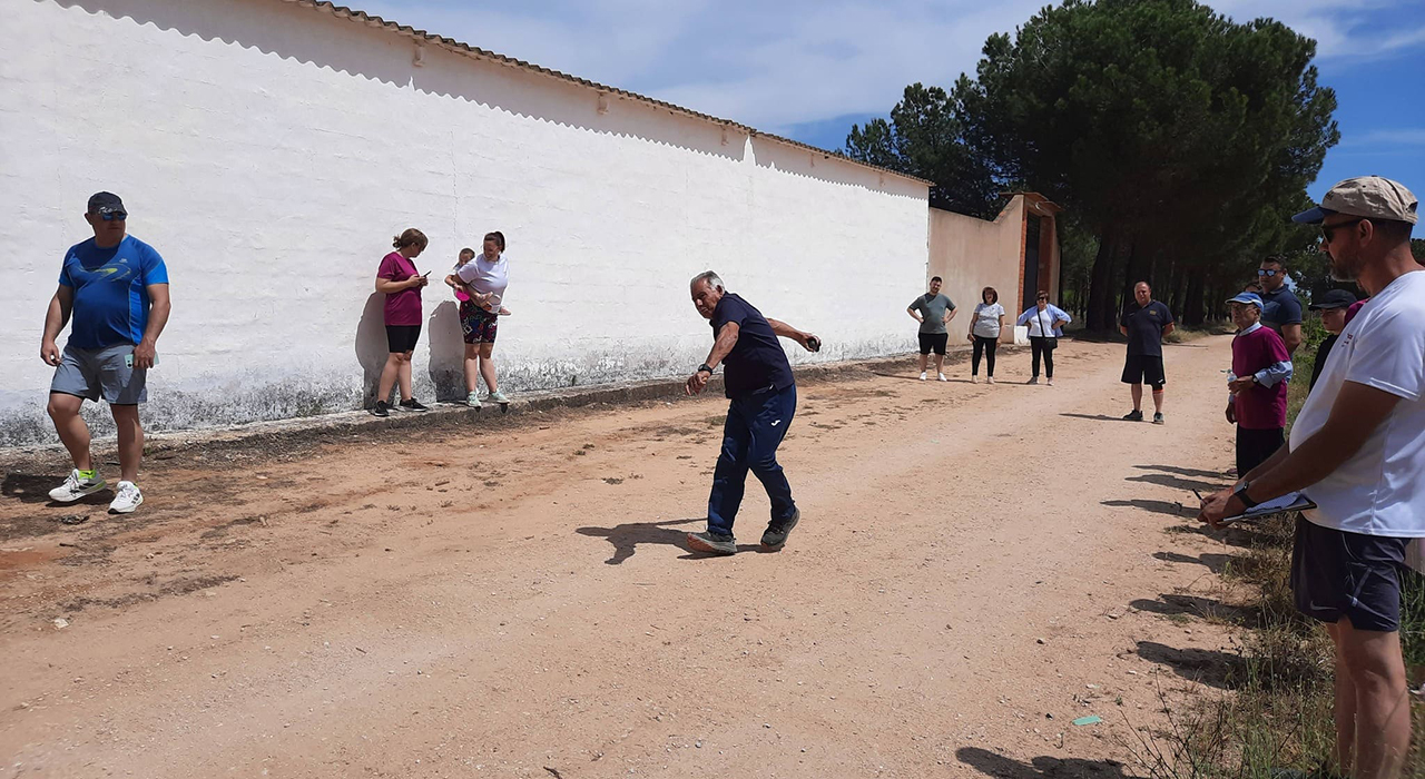 El dominio de Barchín del Hoyo marca la tercera jornada de la Copa Boleo en El Provencio