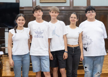 El equipo del IES Aguas Vivas resulta vencedor de la Liga de Debate Escolar en la categoría de primero y segundo de la ESO