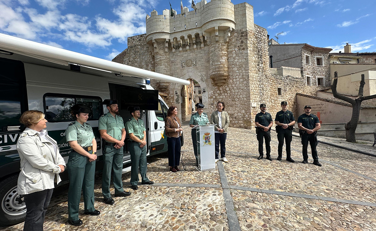 El nuevo ‘cuartel sobre ruedas’ de la Guardia Civil llega a los pueblos de Guadalajara para evitar desplazamientos