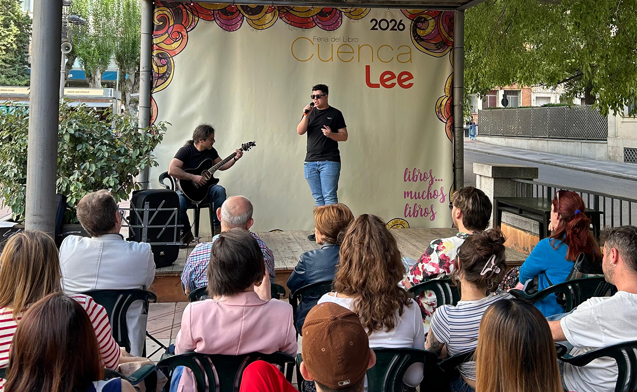 El ‘Micro Colgao’ supera las expectativas con una veintena de participaciones en su primera edición dentro de la Feria del Libro Cuenca Lee