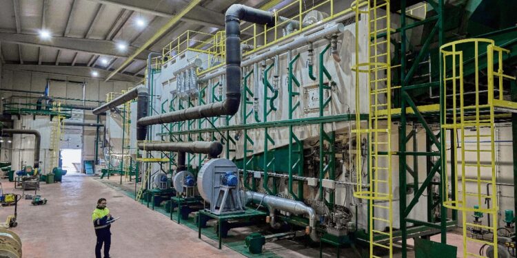 Europa acelera el fin de las calderas fósiles y refuerza el papel de las redes de calor en vivienda nueva