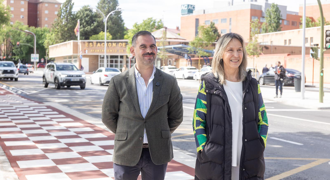 Guadalajara estrena 53 plazas de aparcamiento libre en la calle Dos de Mayo: así queda el nuevo acceso al campus